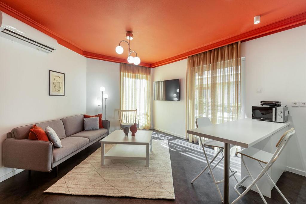 Aparthotel Onezerotwo By Zoia Living à Athènes Extérieur photo